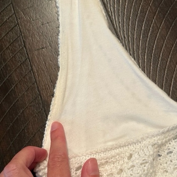 Hollister crochet flower halter tie top - Picture 6 of 7